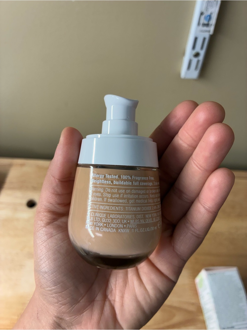 Clinique Even Better Clinical Serum Liquid Foundation CN 74 Biege (M) New - Picture 8 of 9
